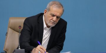 بخش بزرگی از مشکلات جهان اسلام به خاطر دوری از آموزههای قرآن است