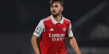 درگذشت بازیکن پیشین آرسنال به دلیل ضربه مغزی حین بازی