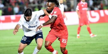 پشت پرده غیبت بیفوما در پرسپولیس/ مشکل هاشمیان با بیفوما چیست؟