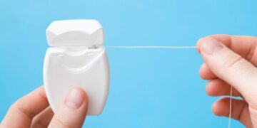 فواید استفاده از نخ دندان